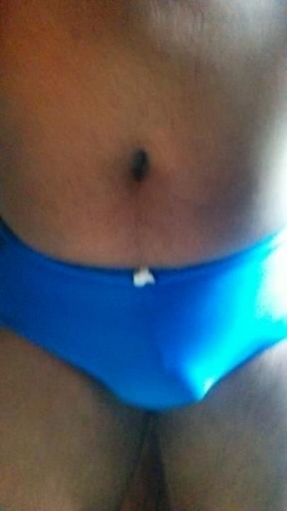 Homem curioso, casado com mulher e Raramente uso skype e sem muita disponibilidade