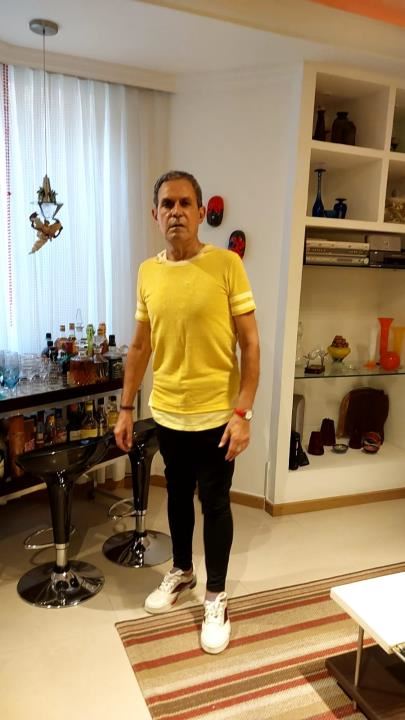 Na observação. Cético, porém em busca de alguém razoável ....