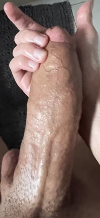 Estou a procura de alguém para somar e fazer tudo e mais um pouco em busca da felicidade em uma relação casual ou fixa