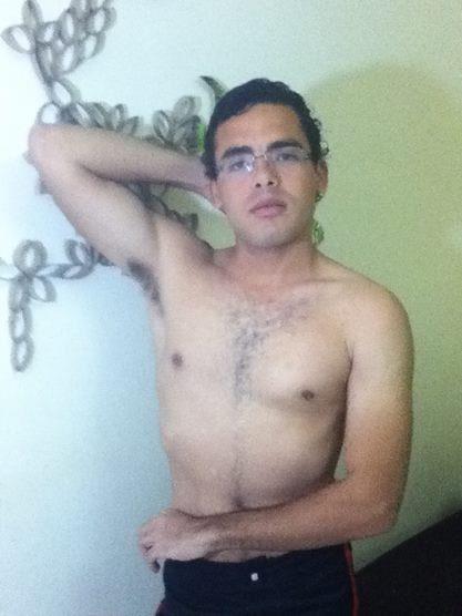 Quero boas aventuras sexuais com caras ativos que fodam como animais
