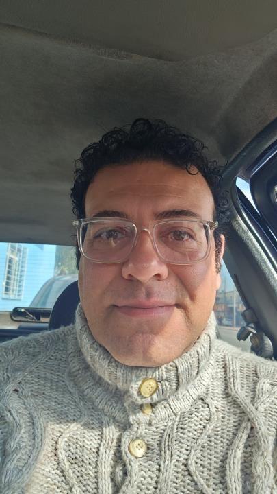 SOU homem Em busca de alguem pra ser meu tudo inclusive um bom companheiro !