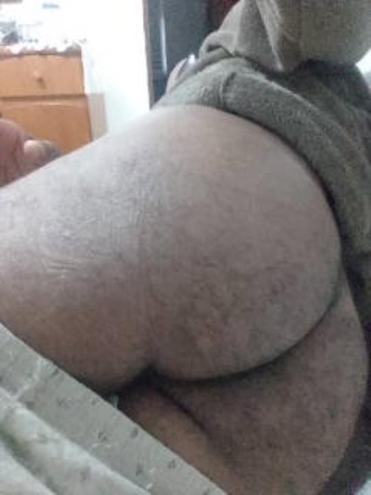 Negro 58 passivo procuro coroa ativo não respondo perfil sem fotos . para amizade ou namoro.