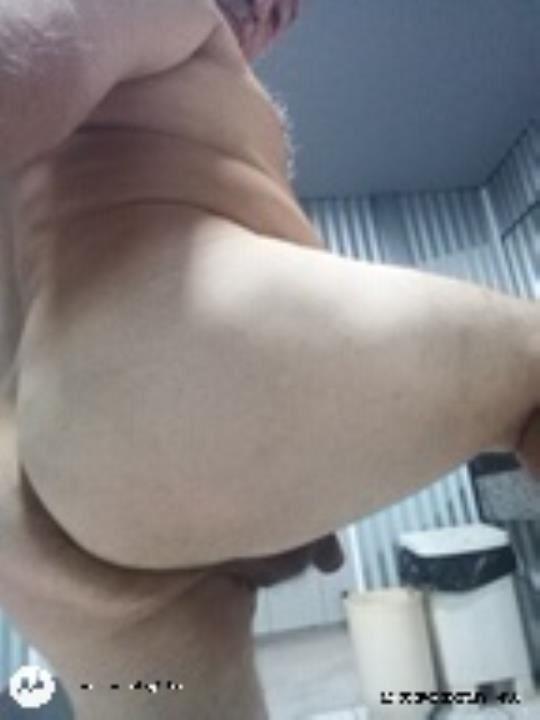 Coroa super a fim de um sexo gostoso! Somente com garoto novinho de 18 a 29. Curto muito! Alguém de Canoas a fim??? Chamar quem sabe rola .