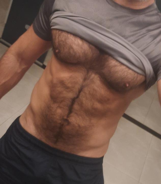 Prefiro 100 % ativo (grosso / dotado) pra casual. Ou fixo, vai que....