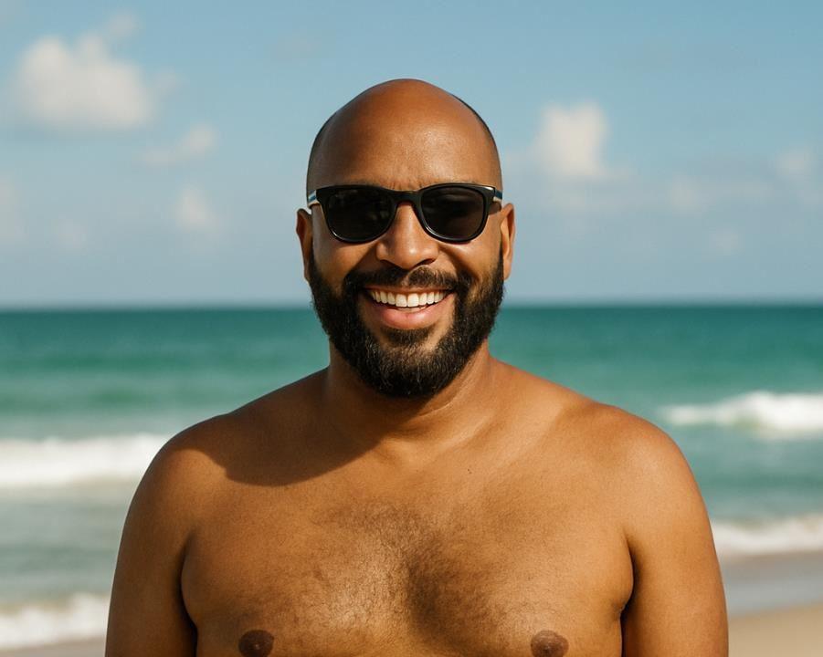Busco sexo casual. Sou passivo versatil. Gosto de oral, penetração de 4, cavalgar, de frango assado, 69 e sentar forte. AMO homens dotados.