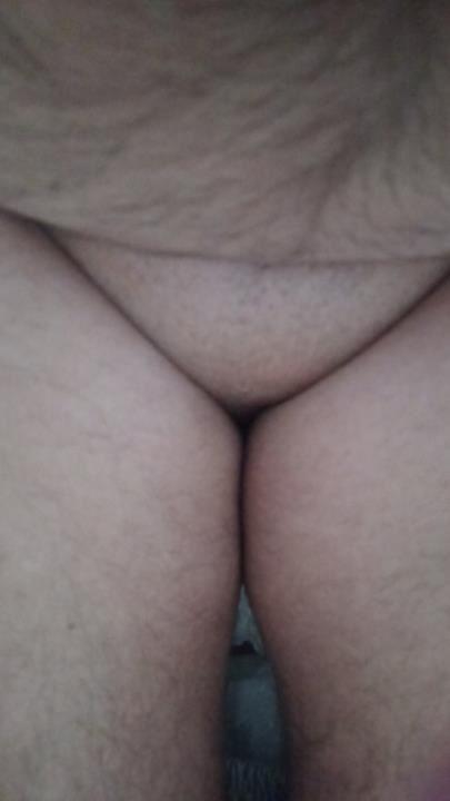 Divorciado, aposentado, 66 anos, moro em Laguna-SC, amo sol, praia, versátil.