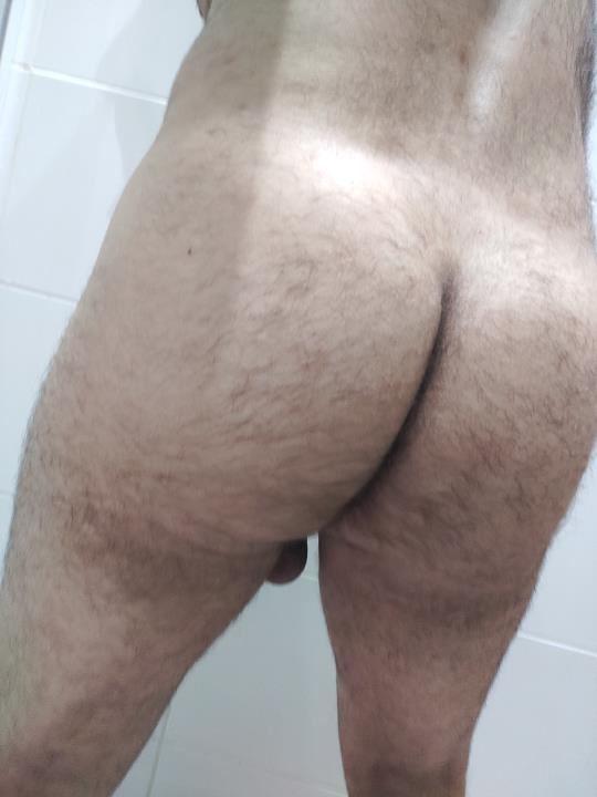Tenho vontade de dá sou apertadinho nunca dei pra homem tenho vontade sentir sou iniciante