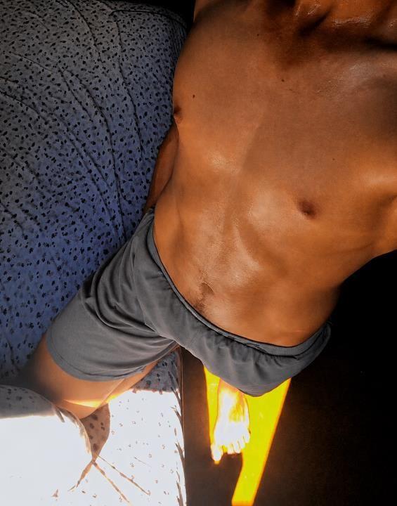 Moreno gostoso alto e pirocudo quer
