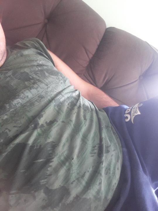 Quer uma mamada?mande foto de cueca no privado,nao curto garotos de programa,nem vendedor de conteúdo,e nem drogados,
