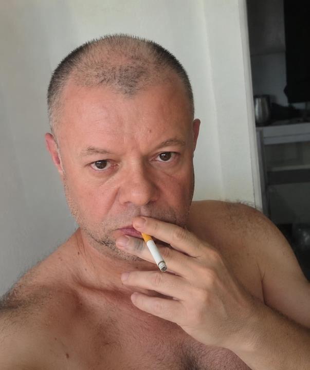 Coroa passivo bareback quer macho ativo - foda bareback/no pelo