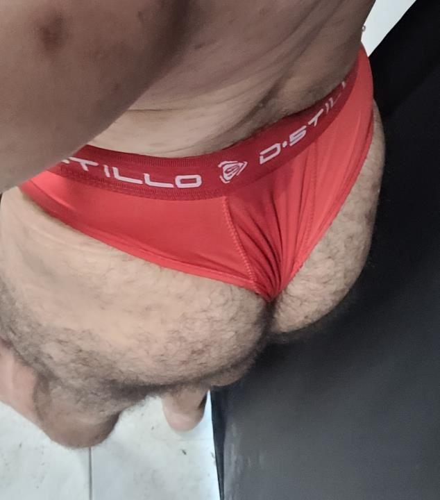 sou um viado vadio que adora toma no cu e manda um macho