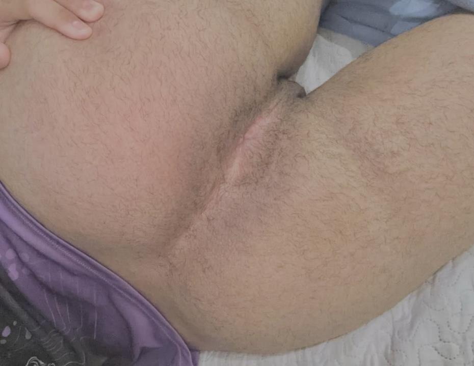 18 anos. Só procurando alguém legal pra amizade ou outra coisa talvez :)