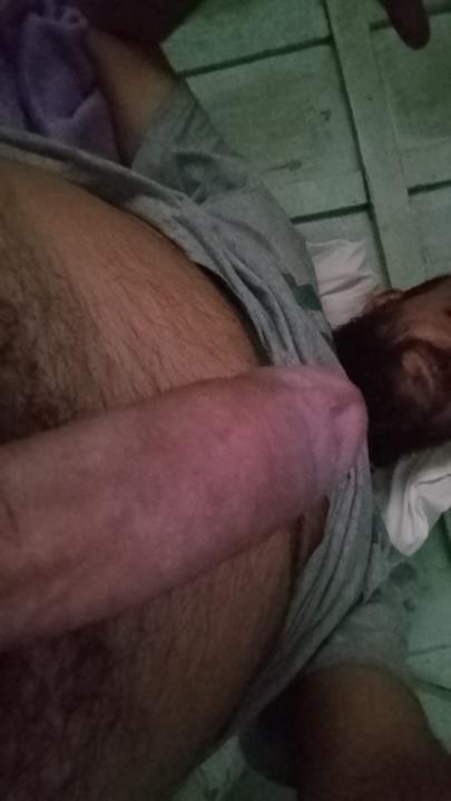 Procura um macho pra me fazer sua putinha