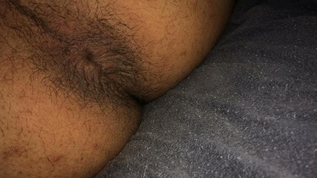 Busco por coroa ativo sou um cara super de boa não sou e não curto afeminado curto um macho coroa somente coroas
